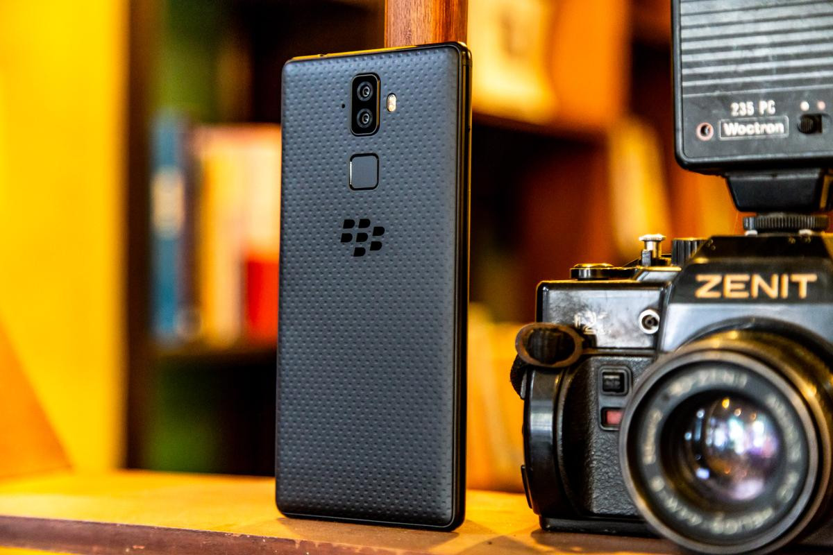 Blackberry Evolve chính thức ra mắt tại Việt Nam: Camera kép, pin 4000mAh, chip Snapdragon 450 Ảnh 2