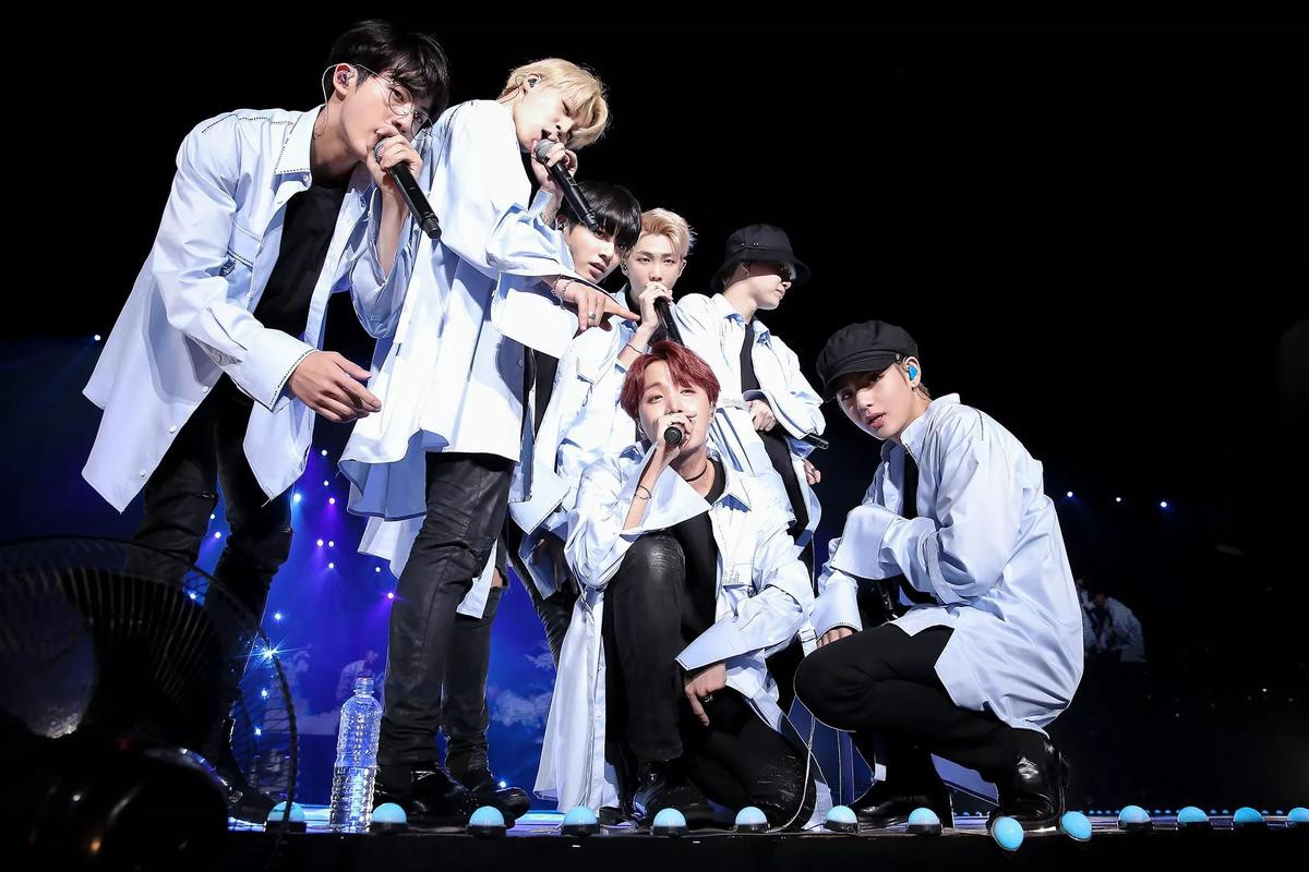 Ván cược may rủi mang tên BTS và câu chuyện World Tour Ảnh 1