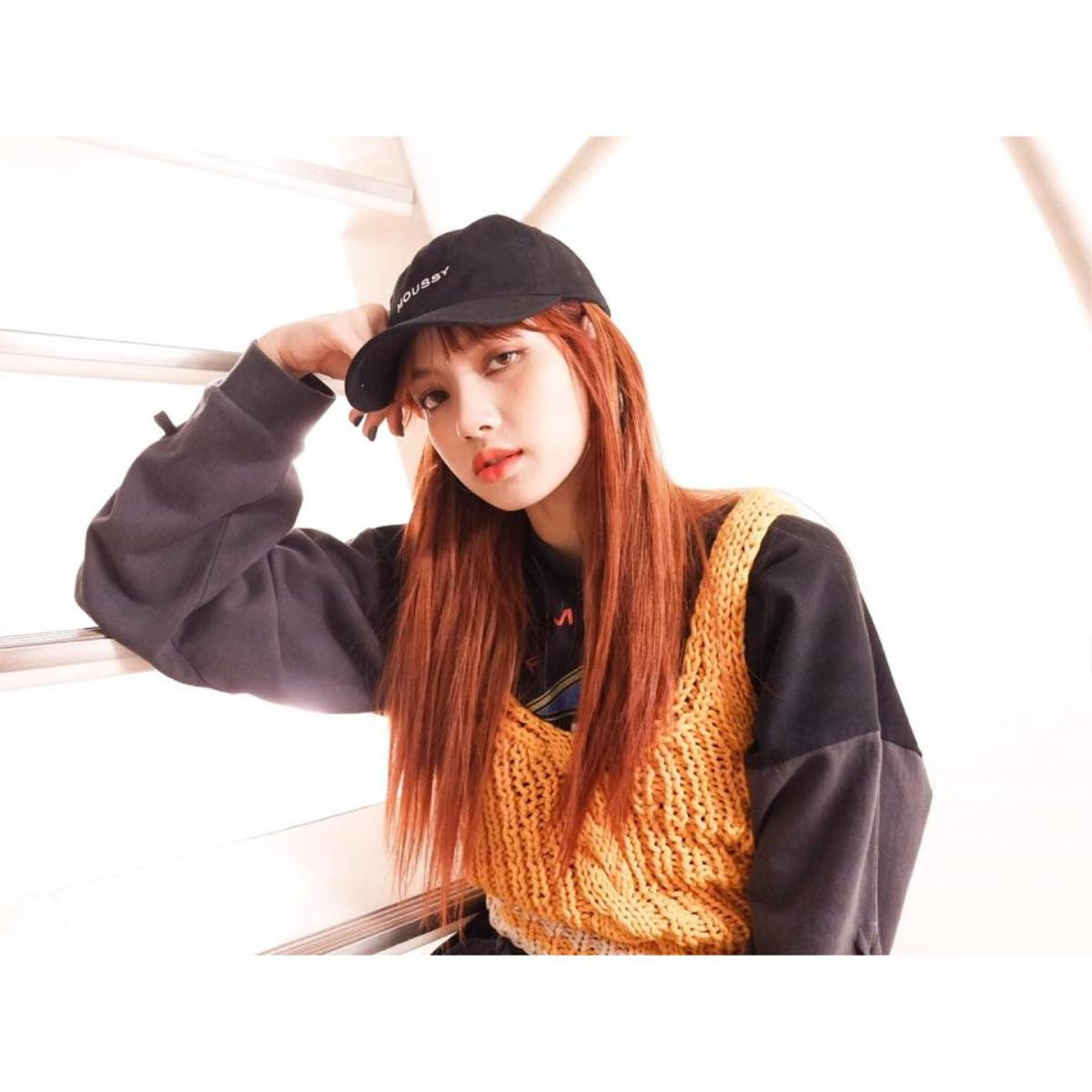 Lisa (Black Pink) và cách mix đồ cực đơn giản nhưng vẫn được 'triệu like' trên Instagram Ảnh 15