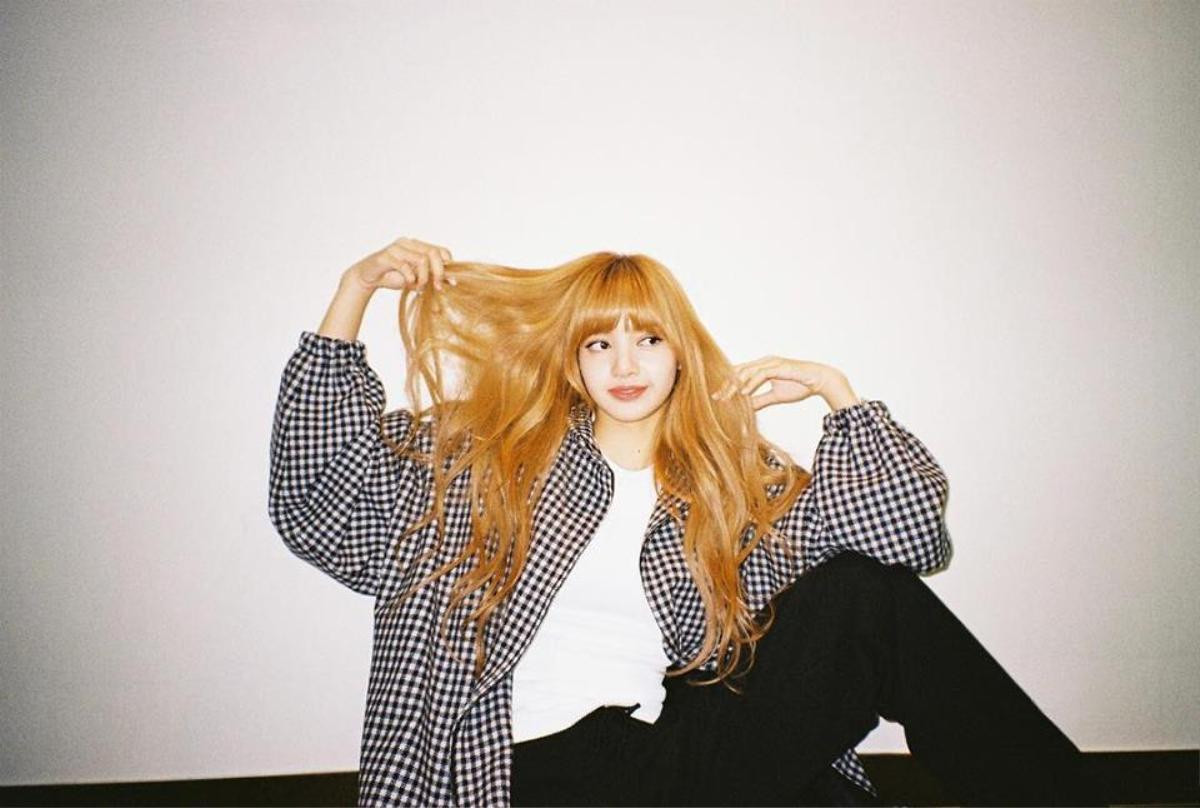 Lisa (Black Pink) và cách mix đồ cực đơn giản nhưng vẫn được 'triệu like' trên Instagram Ảnh 7