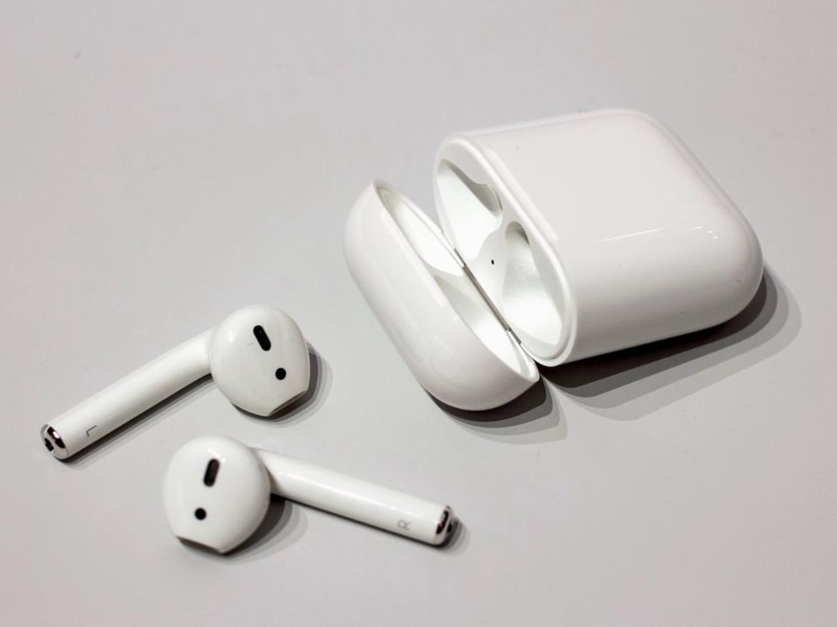 'So găng' Galaxy Bubs của Samsung và AirPods đến từ Apple: Tai nghe nào 'chất' hơn? Ảnh 3