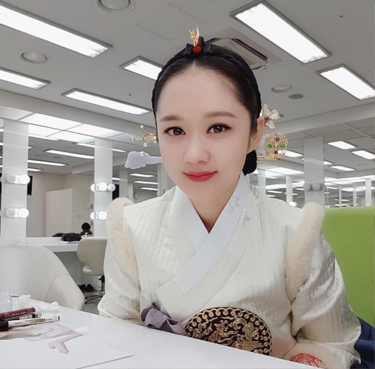 'Hoàng hậu cuối cùng': Loạt ảnh chụp của Jang Nara - Shin Sung Rok và các diễn viên tại tiệc chia tay Ảnh 18