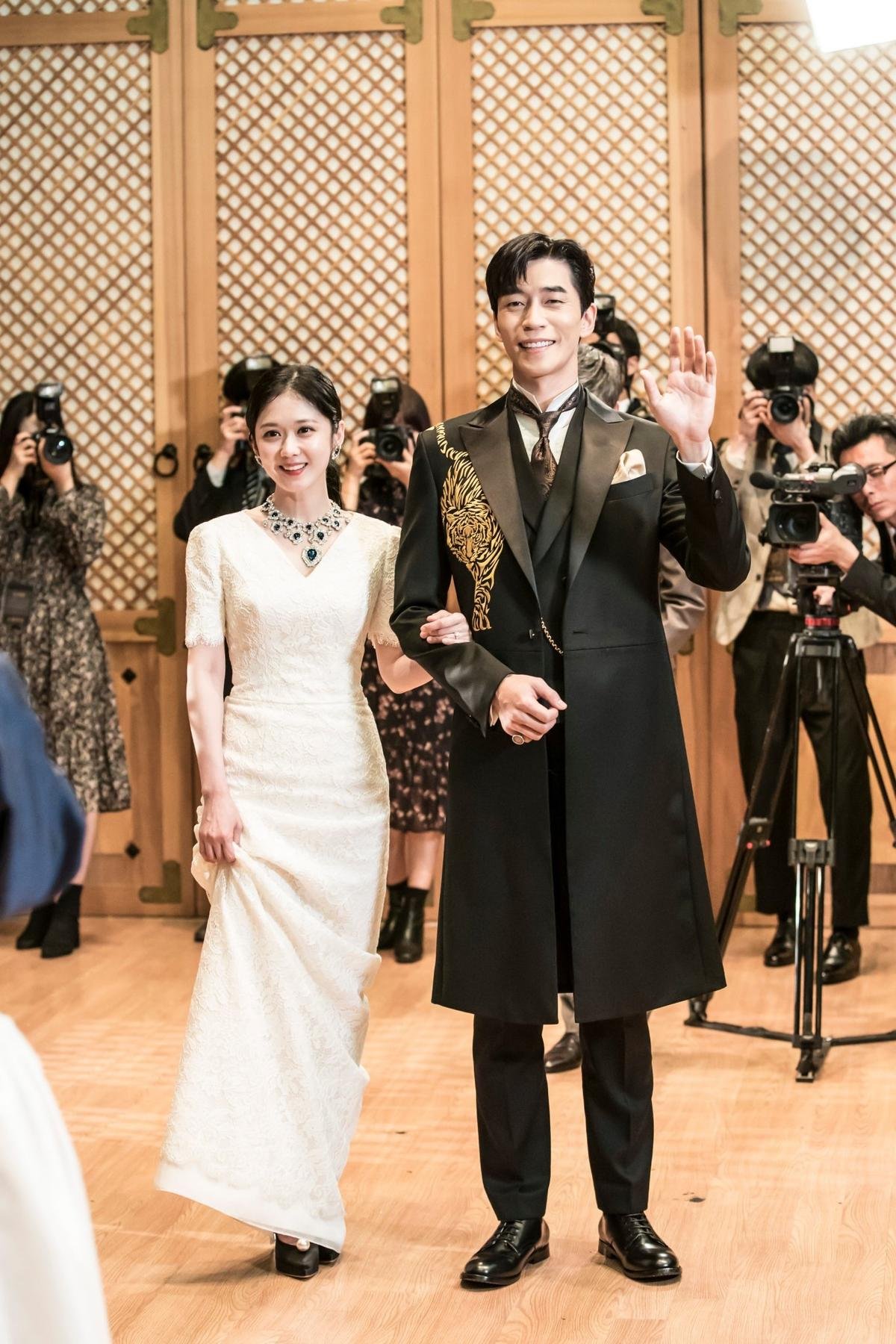 'Hoàng hậu cuối cùng': Nhìn lại 80 khoảnh khắc đẹp của Jang Nara - Shin Sung Rok trong 26 tập phim Ảnh 21