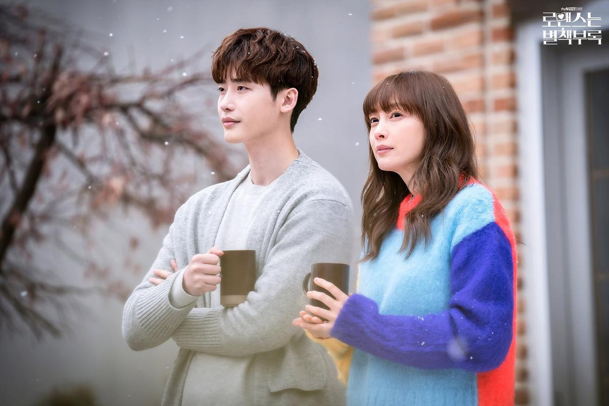 'Phụ lục tình yêu' tập 9: Bị Lee Na Young đánh vì nói 'em thích chị', Lee Jong Suk từ chối yêu cô gái trẻ khác Ảnh 1