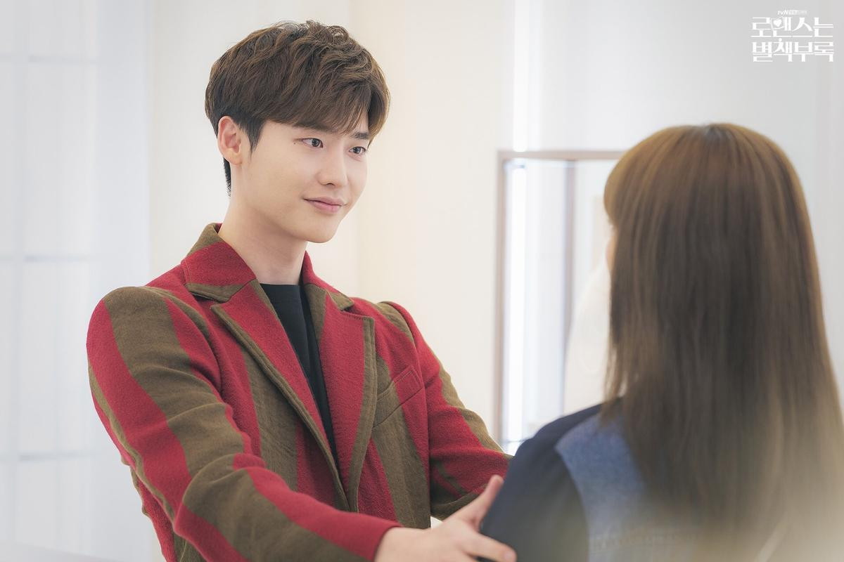 'Phụ lục tình yêu' tập 9: Bị Lee Na Young đánh vì nói 'em thích chị', Lee Jong Suk từ chối yêu cô gái trẻ khác Ảnh 17