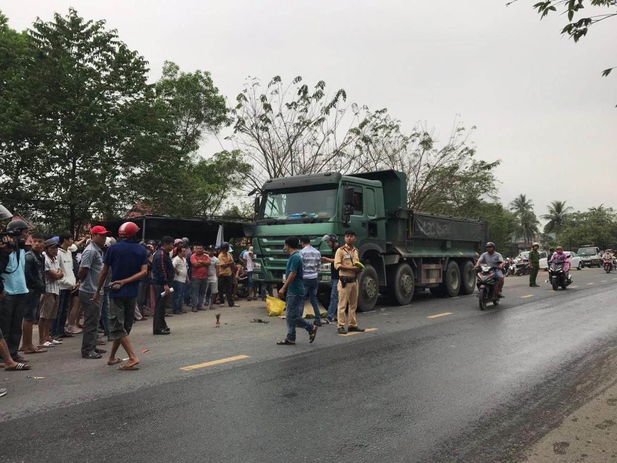 Nóng: Chiến sĩ công an ở Đà Nẵng tử vong thương tâm dưới bánh xe tải Ảnh 4