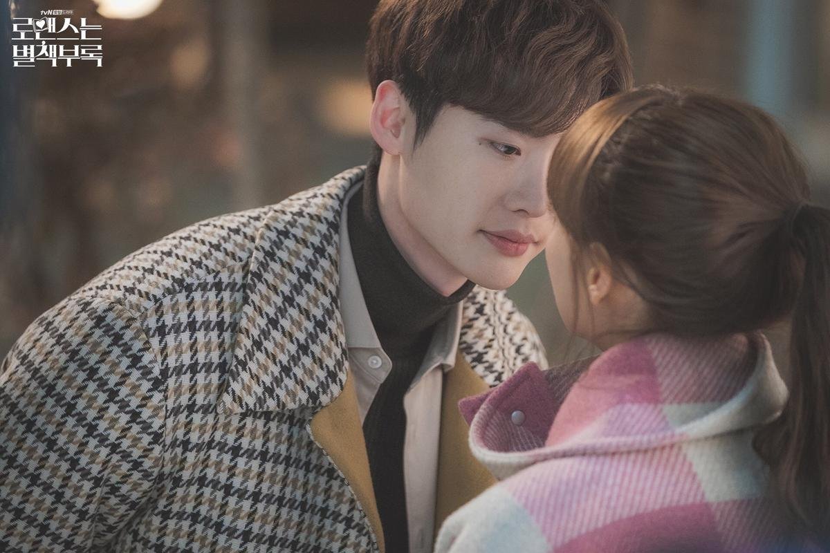 'Phụ lục tình yêu' tập 10: Lee Jong Suk dành nụ hôn đầu cho Lee Na Young, khán giả Hàn phản ứng thế nào? Ảnh 10