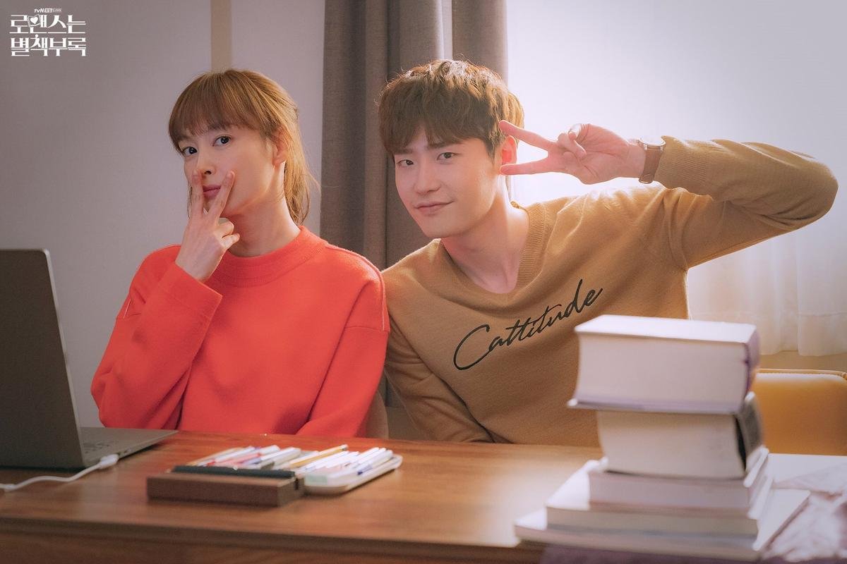 Sau 9 tập 'Phụ lục tình yêu': Lee Jong Suk muốn được yêu, Lee Na Young chọn cảnh phim hay nhất Ảnh 7