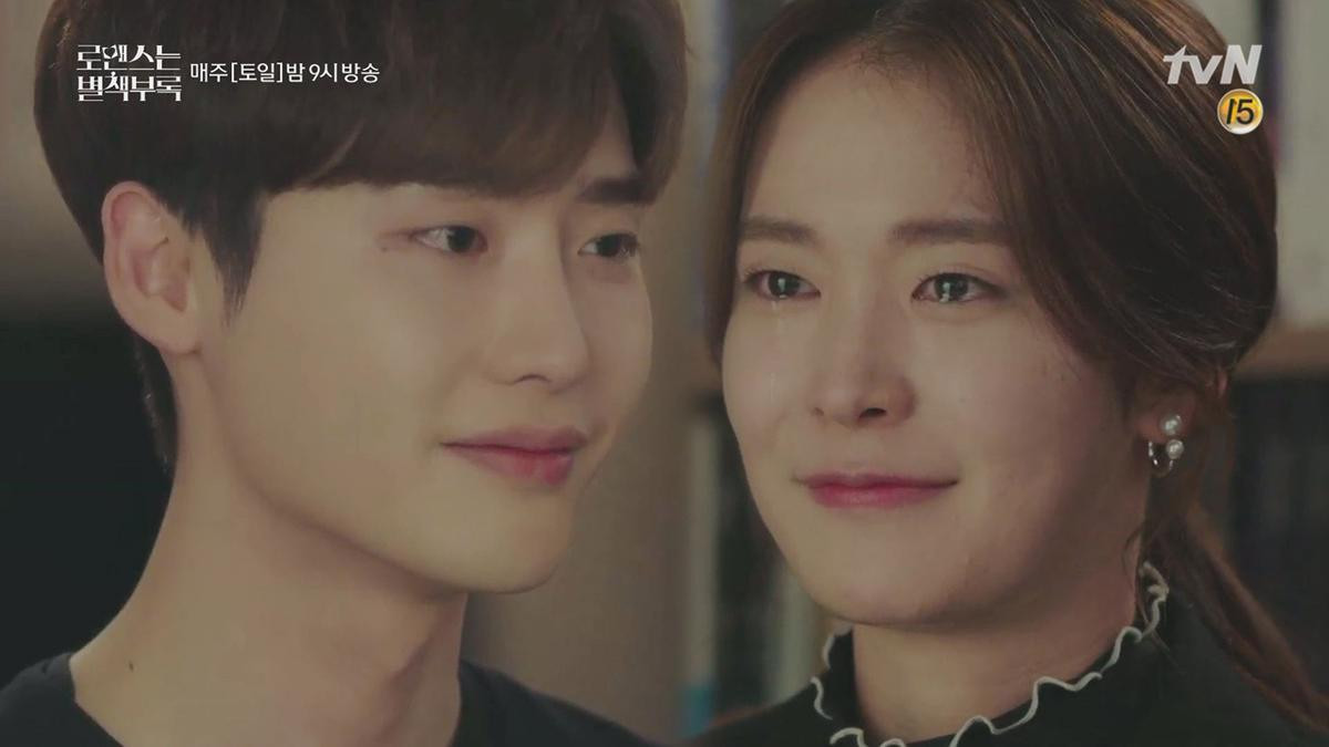 'Romance Is A Bonus Book' tập 9-10: Vừa tỏ tình xong Lee Jong Suk đã trao nụ hôn đầu cho Lee Na Young Ảnh 4