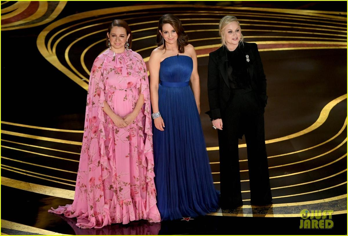 Không có host chính, Oscar 2019 thú vị đến mức nào với bộ ba duyên dáng Maya Rudolph, Amy Poehler và Tina Fey? Ảnh 2