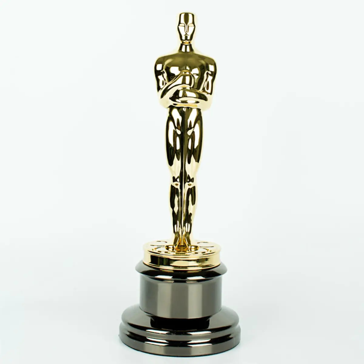 Giá trị chi phí của mỗi ngôi sao tham dự Oscar 2019 là 10 triệu USD, chưa bao gồm hàng chục triệu USD trang sức, váy áo Ảnh 2