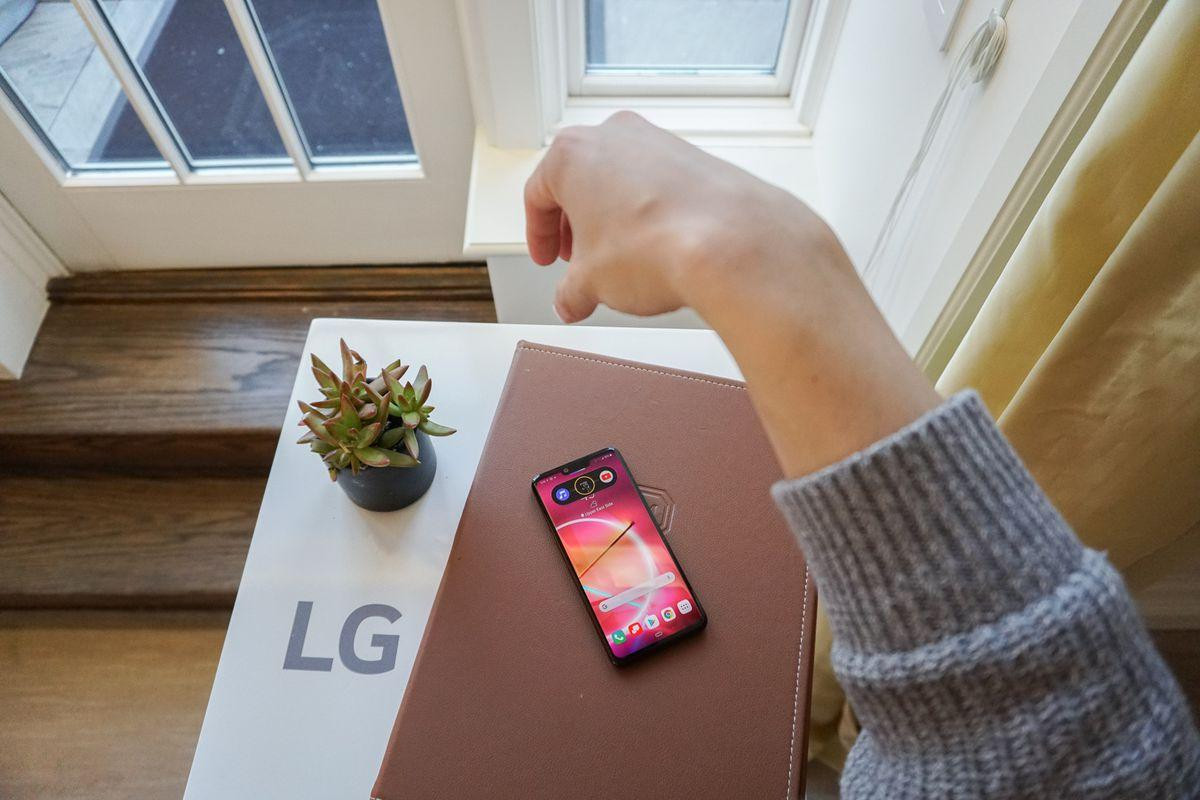 LG ra mắt G8 ThinQ và G8s ThinQ: Mở khoá bằng lòng bàn tay, đọc chuyển động tay, quay video xoá phông ấn tượng Ảnh 4