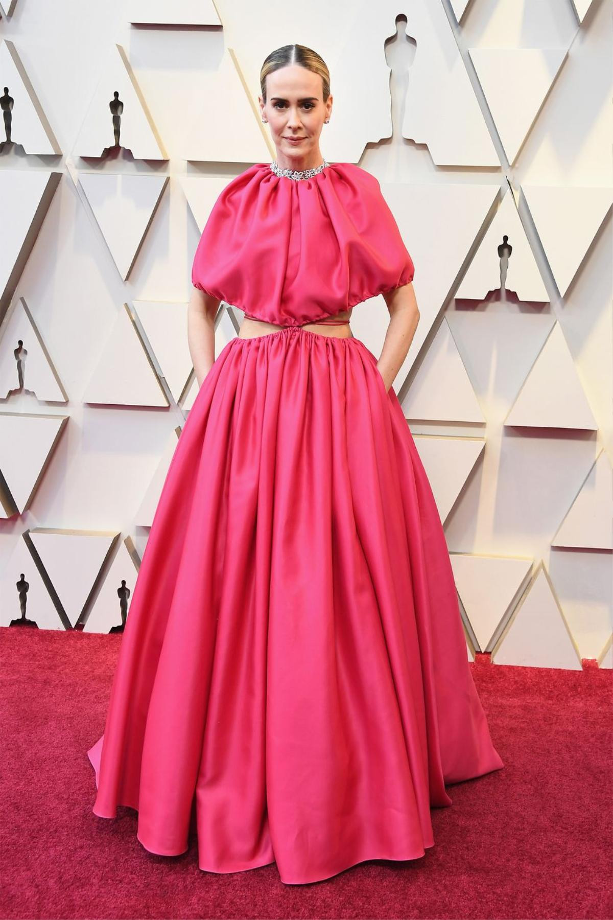 10 chiếc đầm dạ hội trở thành 'linh hồn' của thảm đỏ Oscars 2019 Ảnh 10