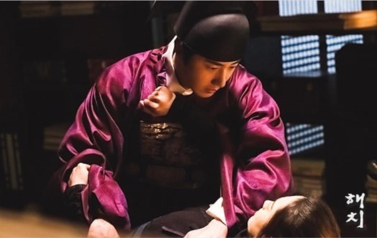 'Haechi' tập 5: Đối đầu với Go Ara, Hoàng tử Jung Il Woo đã có 2 vợ, tình yêu của họ sẽ diễn ra thế nào? Ảnh 7