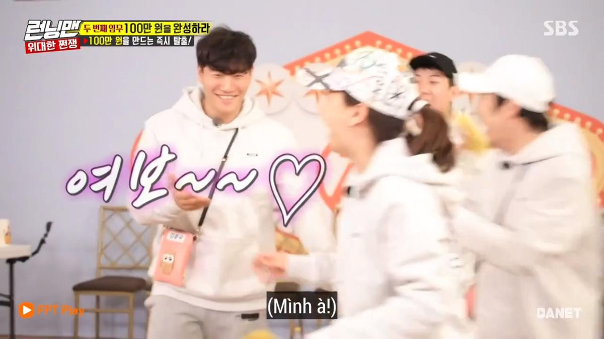 Running Man 440: Kim Jong Kook 'cầu hôn' Song Ji Hyo và cái kết bất ngờ! Ảnh 8