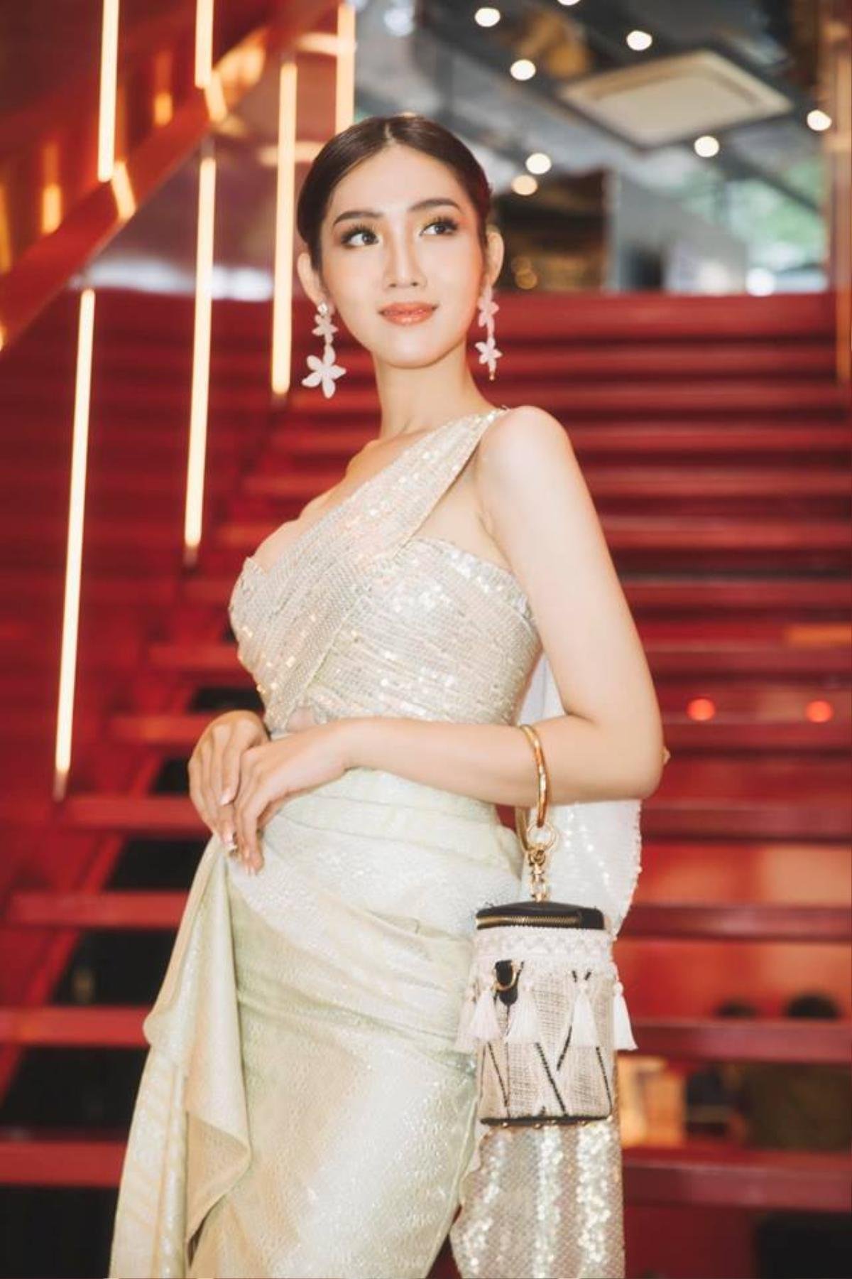 Nhật Hà chiếm trọn 'spotlight' trong ngày đầu tiên bên dàn người đẹp Miss International Queen 2019 Ảnh 3