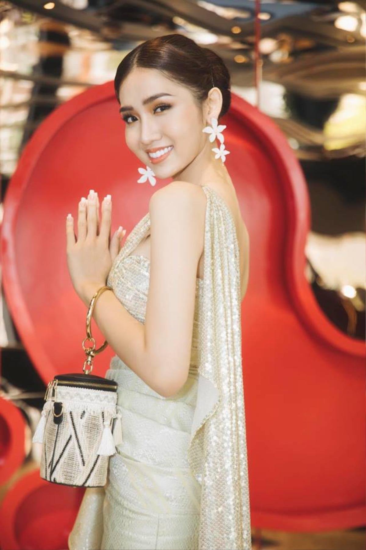 Nhật Hà chiếm trọn 'spotlight' trong ngày đầu tiên bên dàn người đẹp Miss International Queen 2019 Ảnh 10