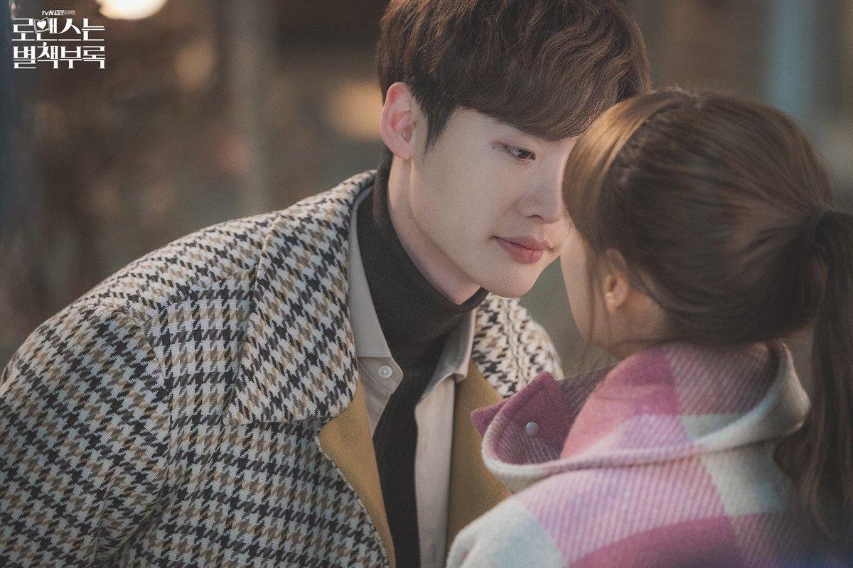 'Phụ lục tình yêu' chưa kịp quay xong, Lee Jong Suk đã phải nhập ngũ đến tận năm 2021 Ảnh 6