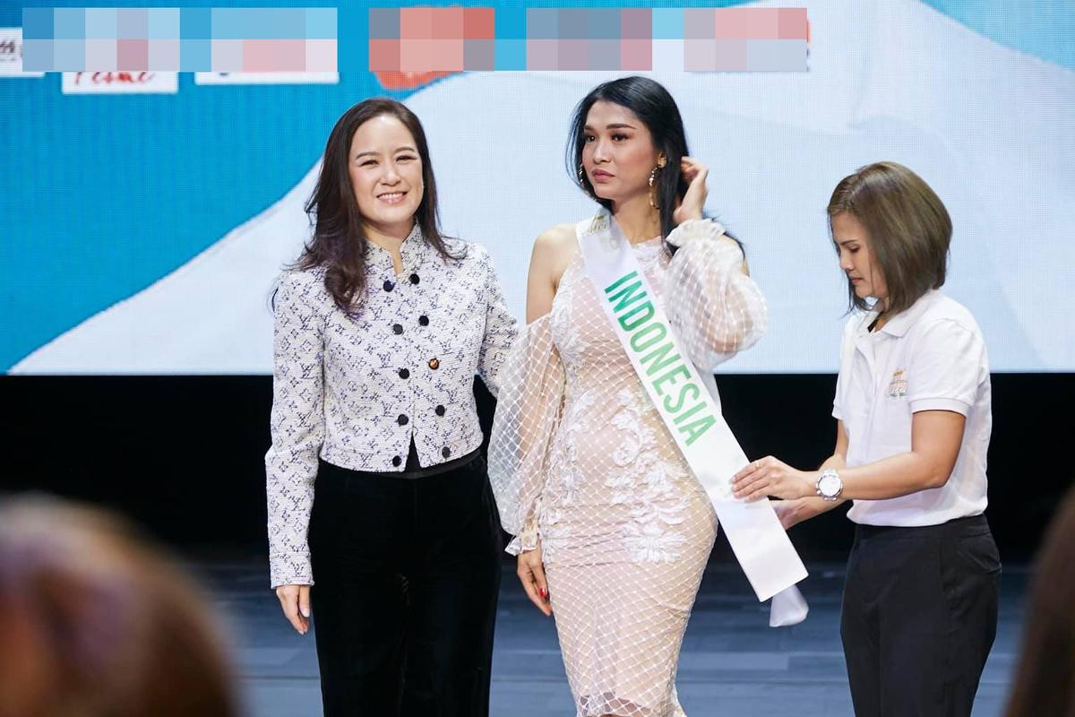 Diện váy 3D ngọt ngào, Nhật Hà xinh đẹp ghi điểm bên bà chủ tịch Miss International Queen 2019 Ảnh 6