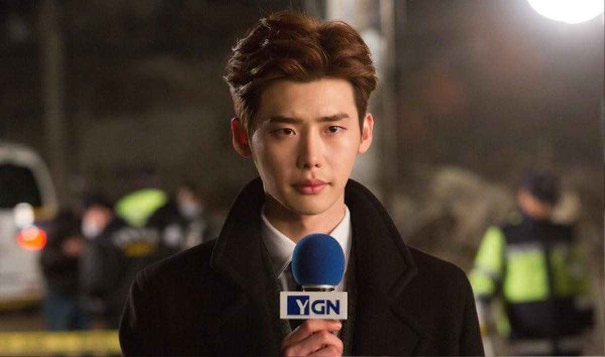 2 năm Lee Jong Suk vắng bóng màn ảnh, fan nên xem hết những phim này để đỡ nhớ mong Ảnh 2