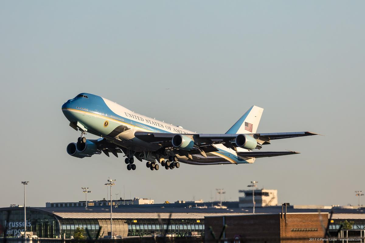 Ngoài Air Force One, Tổng thống Mỹ còn mang theo chuyên cơ dự phòng khủng không kém tại Hội Nghị Thượng đỉnh Mỹ - Triều Ảnh 3