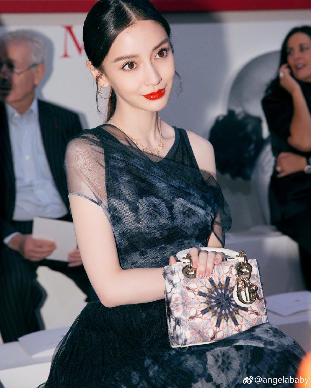 Angelababy và Suzy đẹp ngất ngây tại show Dior Thu/Đông 2019 Ảnh 3