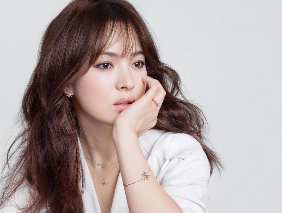 Song Hye Kyo 'hồng nhan bạc phận': Dù yêu đương hay nên nghĩa vợ chồng, thì vẫn là những câu chuyện đớn đau! Ảnh 1