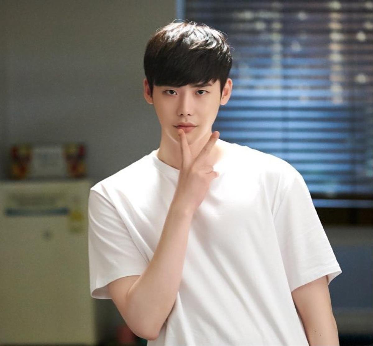 Cùng ngắm những bức ảnh tuyệt đẹp của Lee Jong Suk trước ngày nhập ngũ Ảnh 7