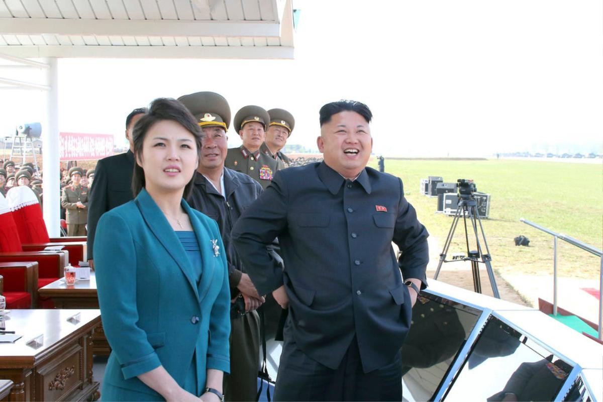 Cuộc hôn nhân kín đáo của Chủ tịch Kim Jong-un và người vợ xinh đẹp Ảnh 4