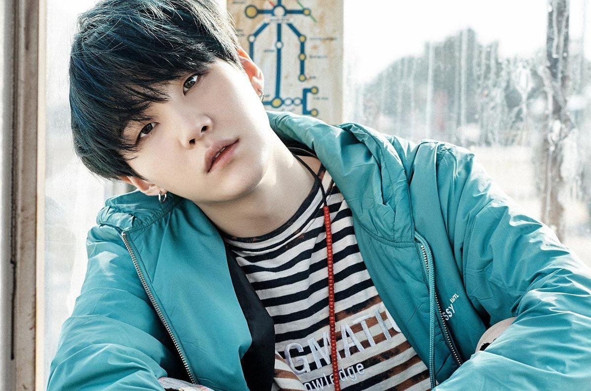 Suga (BTS) đăng ảnh sản xuất ca khúc mới: 'Nam vương của Kpop' sắp comeback rồi chăng? Ảnh 2