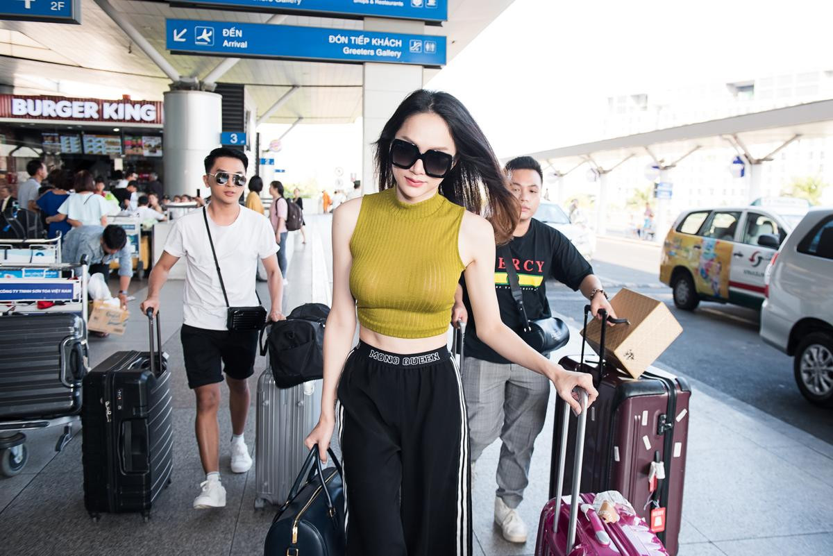 Hương Giang 'tất bật' sang Thái đồng hành cùng 'Miss International Queen 2019', ai sẽ là người kế nhiệm xứng đáng? Ảnh 1