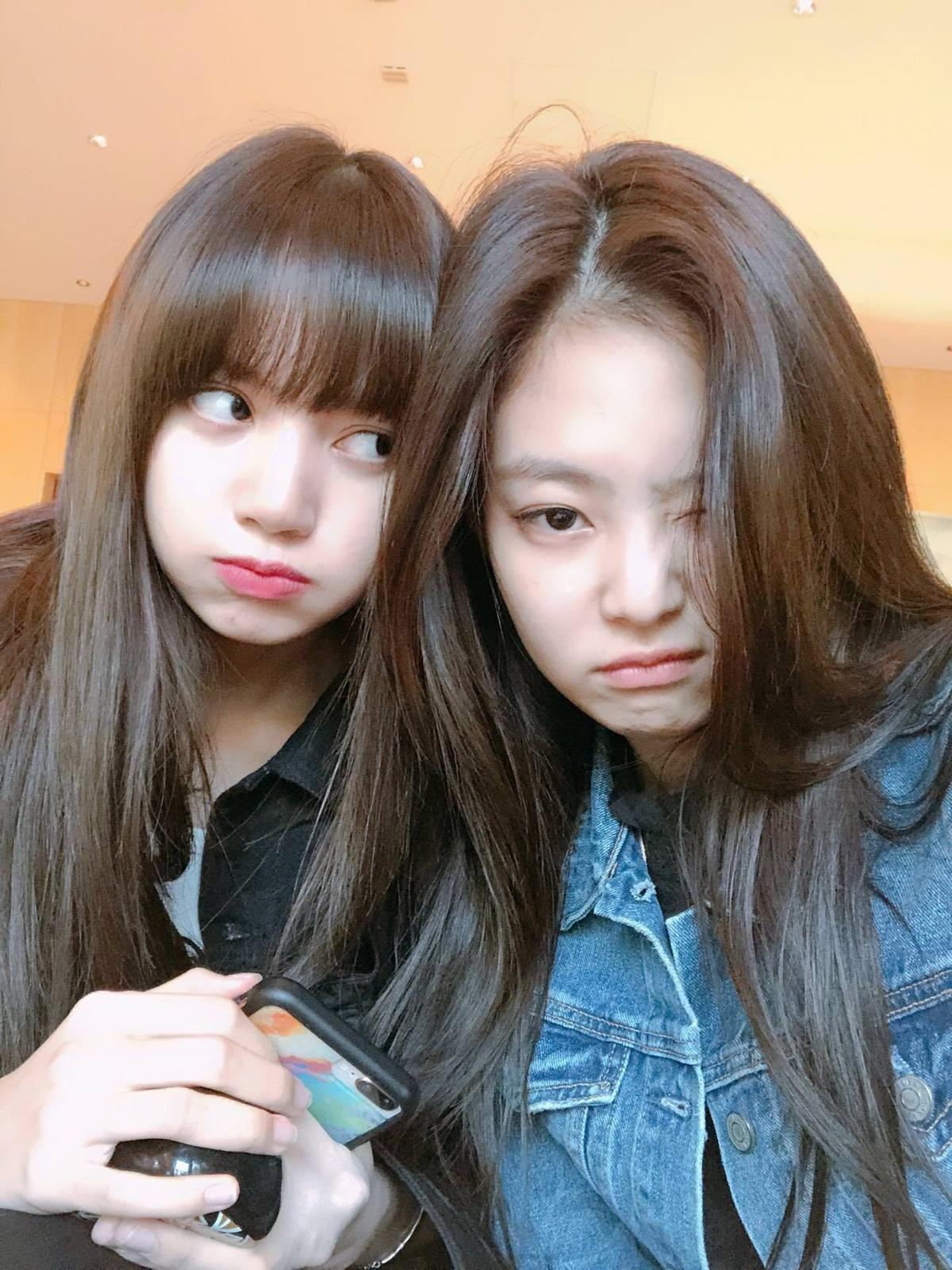 Fan sửng sốt khi Jennie và Lisa (BLACKPINK) nói rằng: 'Chúng tôi thật sự không tốt đối với nhau!' Ảnh 5