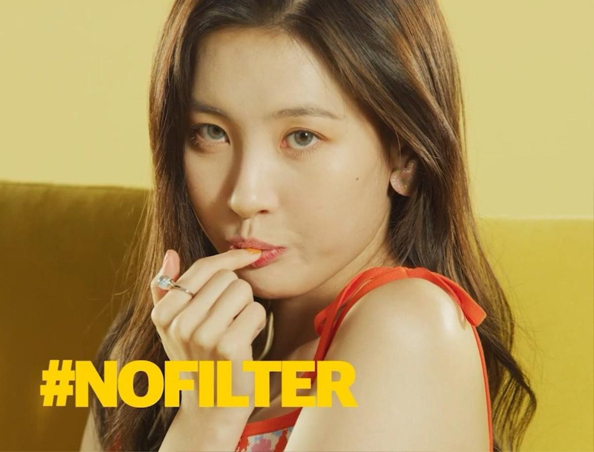 Sunmi trở lại cùng MV 'Noir' - Lý giải vì sao cô nàng đăng thuốc giảm đau và khóc sướt mướt trên livetream? Ảnh 1