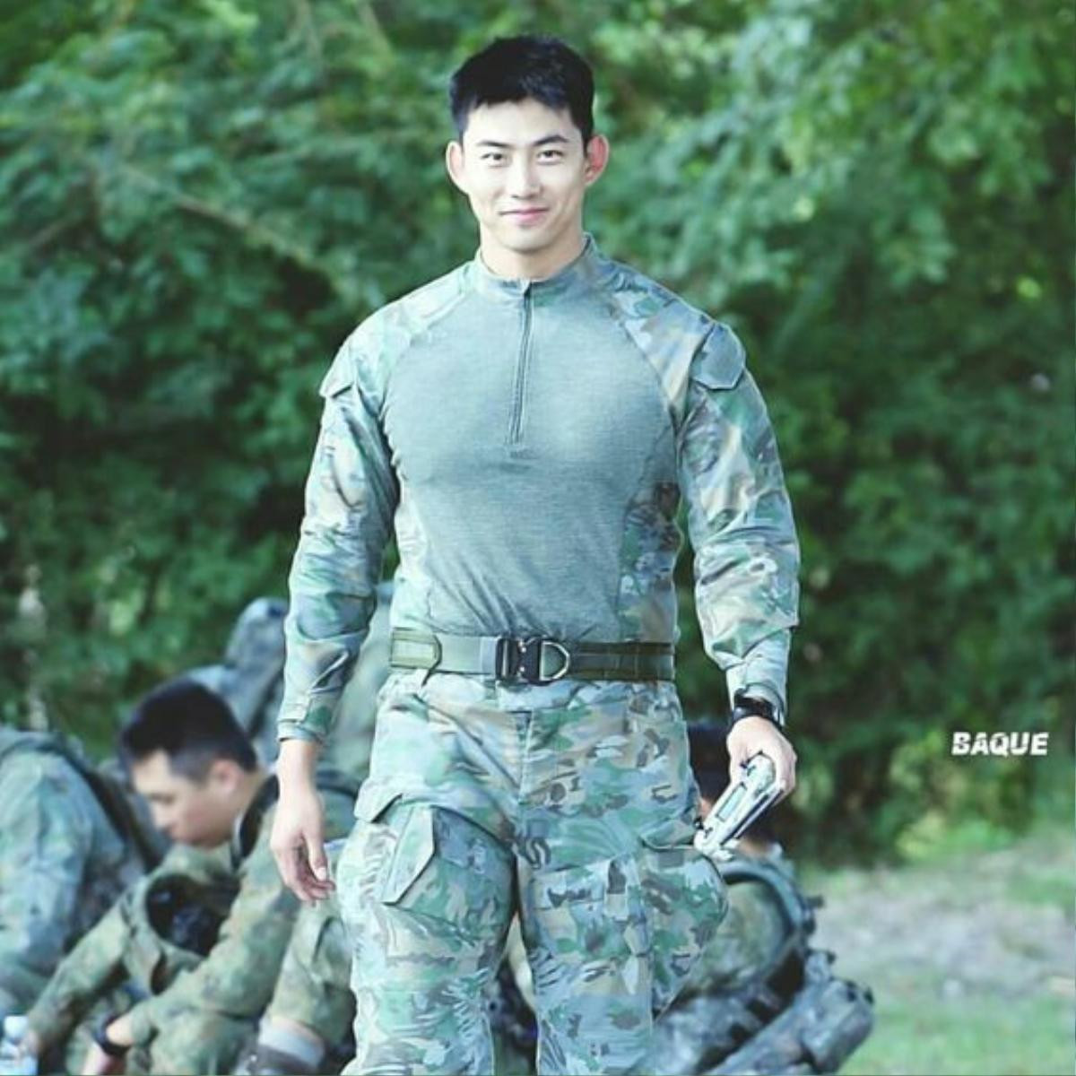 Từ hôm nay, hãy gọi Ok Taecyeon (2PM) là 'Captain Korea'! Ảnh 10