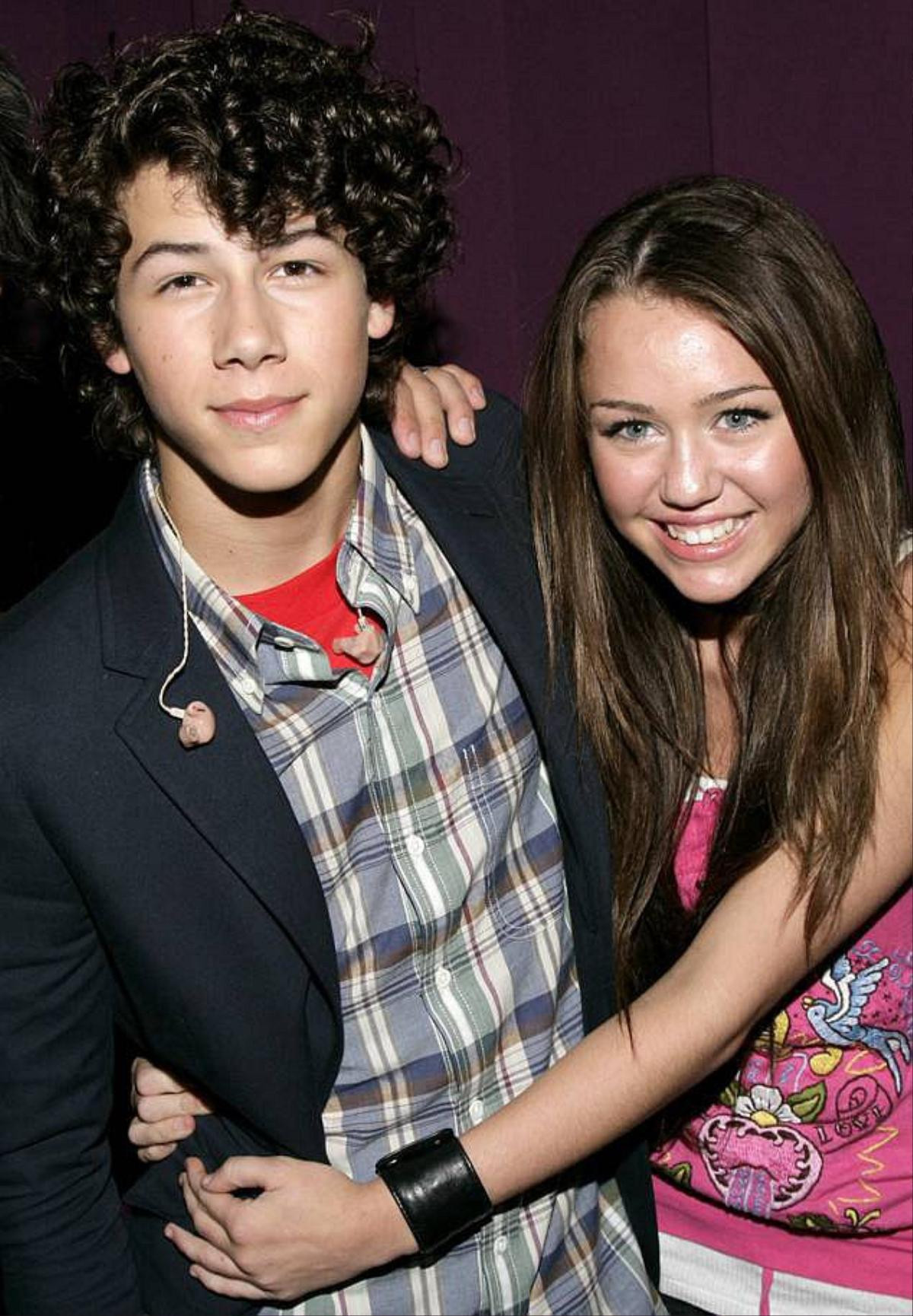 'Kẻ có vợ người có chồng' nhưng Nick Jonas vẫn cứ 'ca ngợi' khi nhắc về tình cũ Miley Cyrus mặc chốn đông người! Ảnh 3