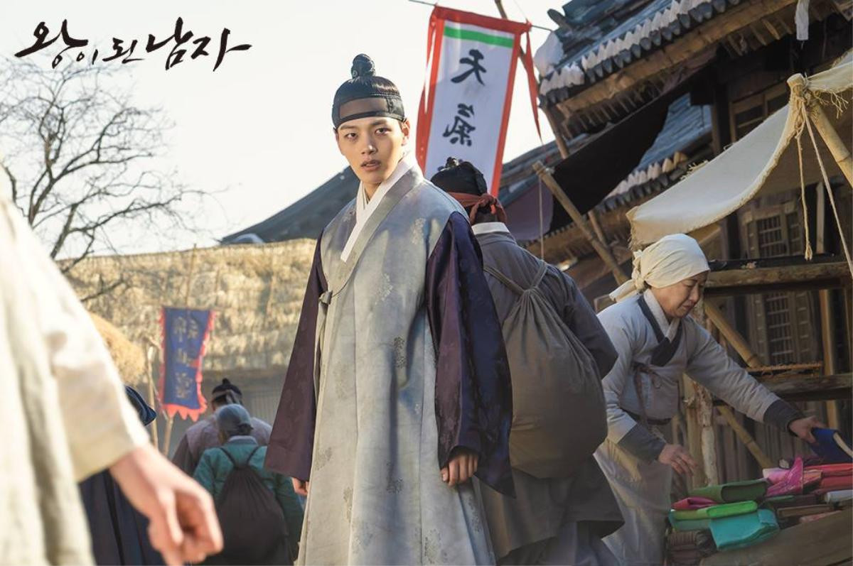 'The Crowned Clown' Yeo Jin Goo: 'Tôi muốn làm việc hơn là hẹn hò' Ảnh 8