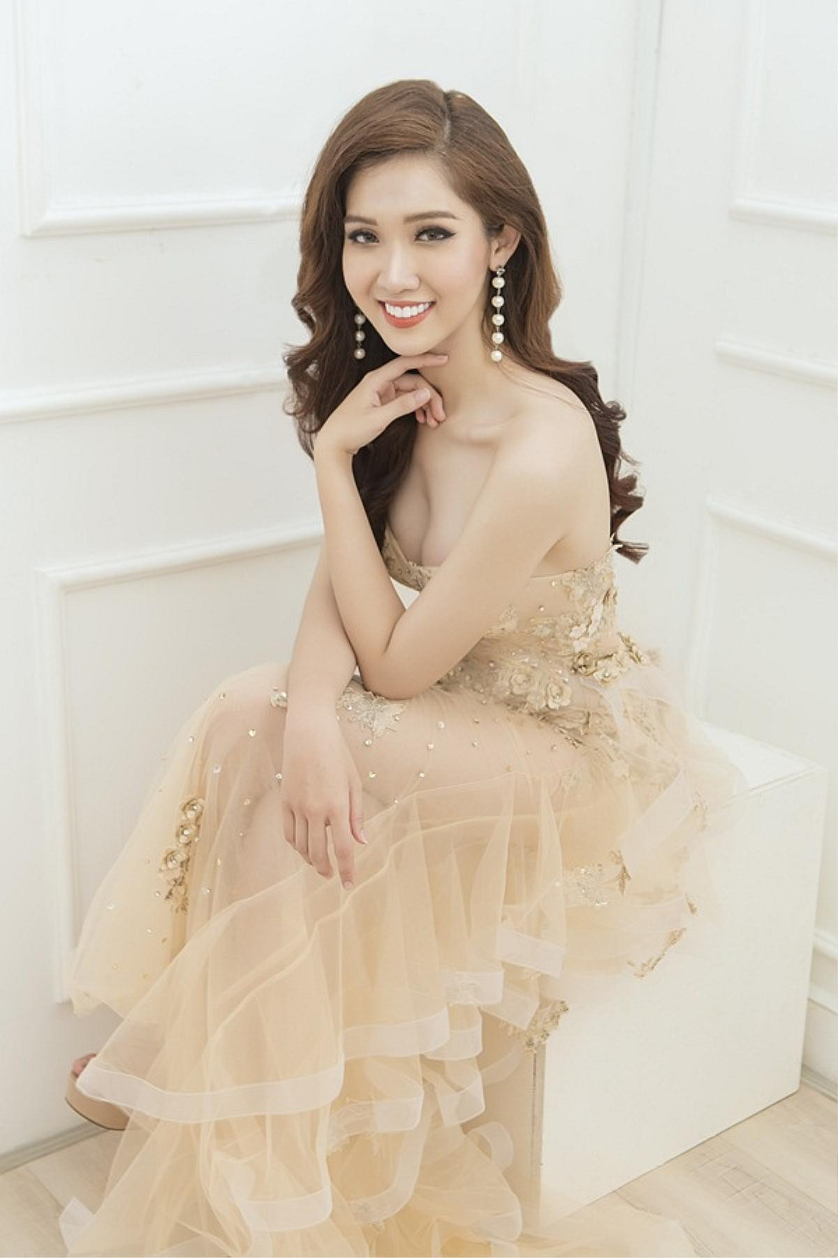 Nhật Hà 'tung chiêu hiểm' - bộ đầm dạ hội siêu lung linh cho Chung kết Miss International Queen 2019 Ảnh 4