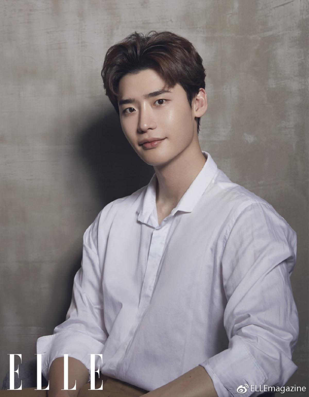 1 ngày trước nhập ngũ: Lee Jong Suk không đến tiệc kết phim, K-net nhắn gửi tâm tình Ảnh 8