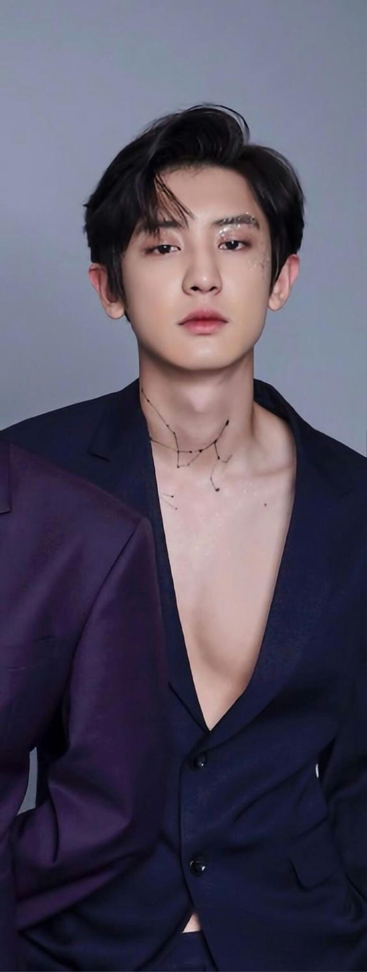 Chanyeol (EXO) khoe múi bụng như tượng tạc - Hyun Bin vẫn trẻ trung khi mặc lại chiếc áo thời 'Secret Garden' Ảnh 5