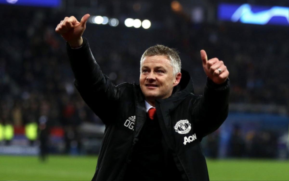 Solskjaer muốn kí hợp đồng với Man Utd, Ed Woodward nói chưa Ảnh 2