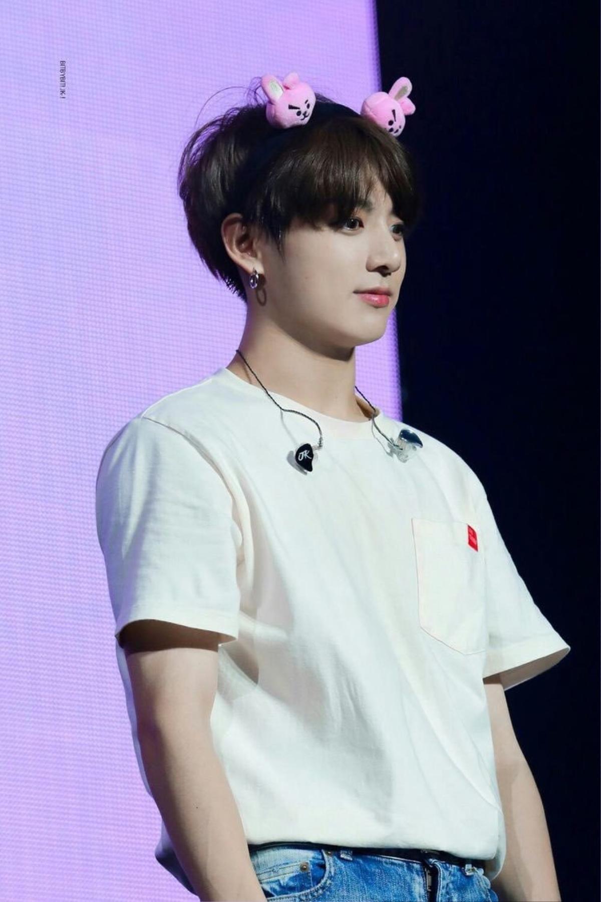 ARMY có tin không khi Jungkook tự nhận là 'anh trai nhà người ta' khi TXT chính thức debut? Ảnh 4