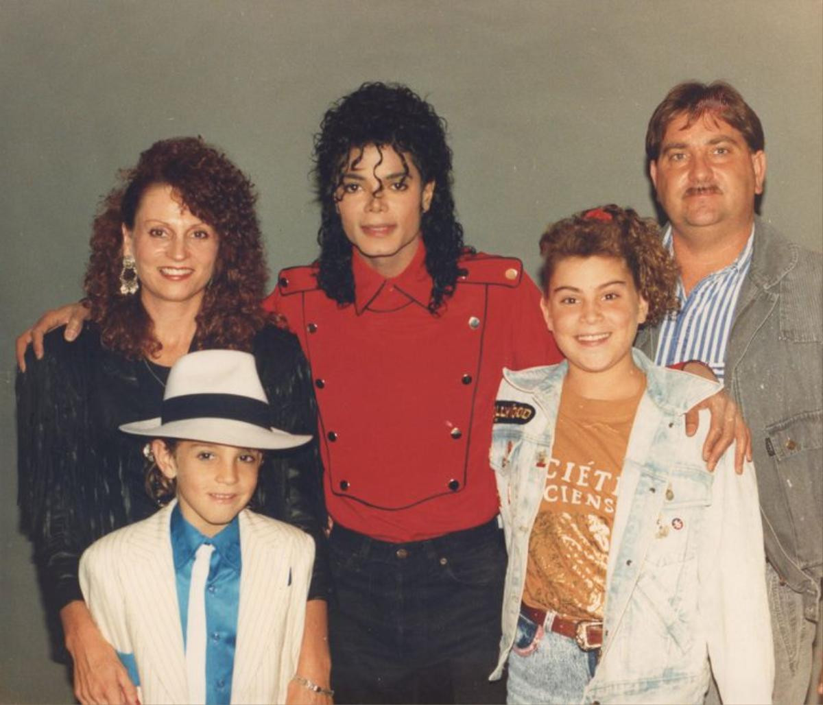 Phim tài liệu 'Leaving Neverland' cáo buộc Michael Jackson ấu dâm khiến dư luận phải nhìn lại toàn cảnh vụ việc chấn động Ảnh 4