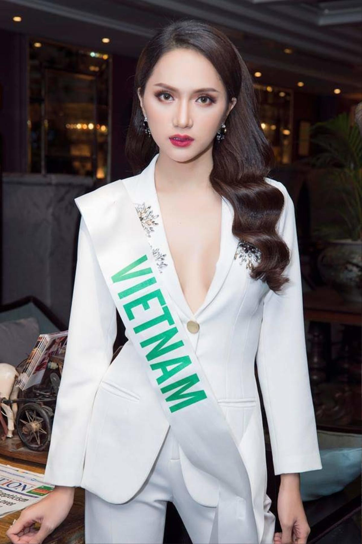 Cận kề thời khắc trao vương miện Miss International Queen 2019, Hương Giang đăng vội dòng status đầy tình cảm! Ảnh 5