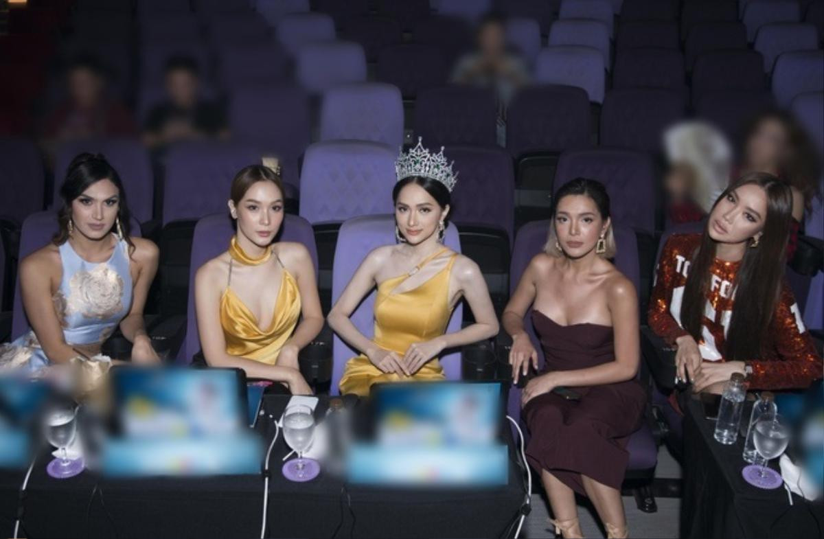 Fan đua nhau 'mổ xẻ' nhan sắc Hương Giang và Tân Miss International Queen Ảnh 7