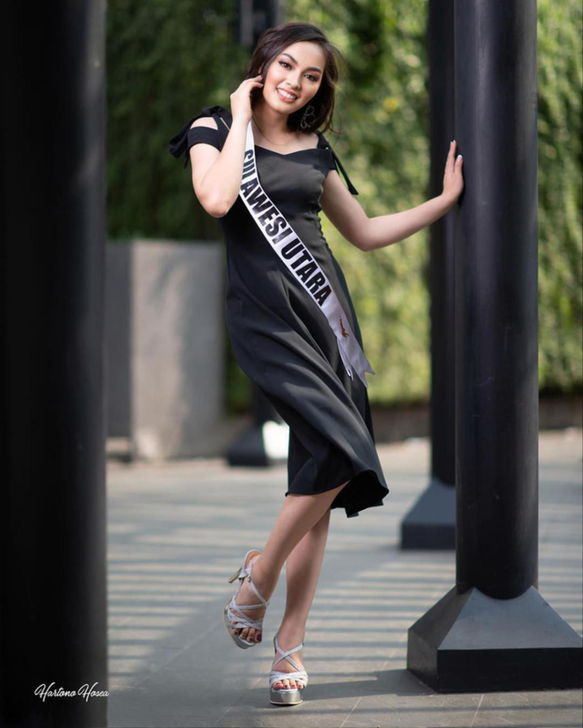 Xuất hiện đối thủ tuổi teen với nhan sắc ngắm hoài không chán của Hoàng Thùy ở Miss Universe 2019 Ảnh 12