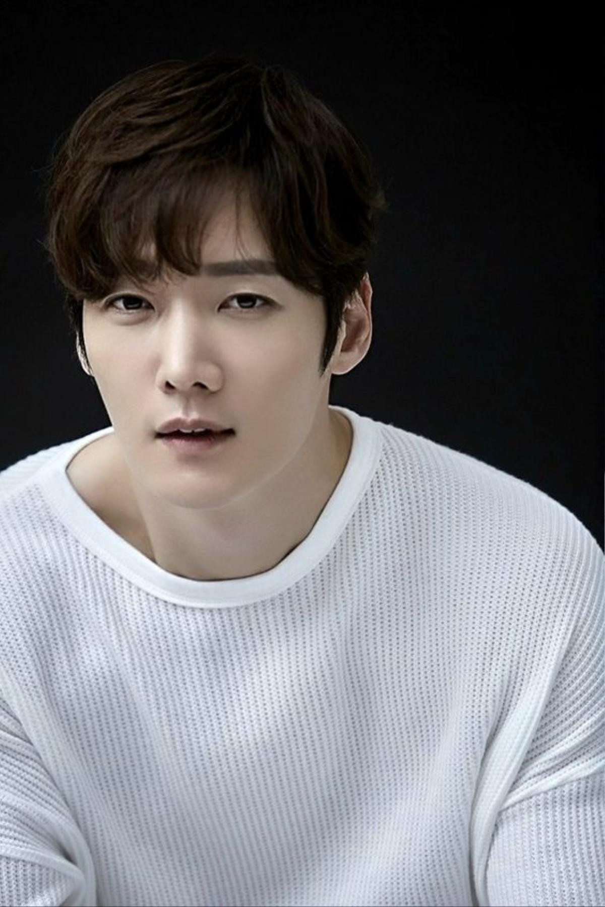 'Cận vệ' Choi Jin Hyuk gặp rắc rối thuở vào nghề: Rút cục nên cười hay khóc đây? Ảnh 6