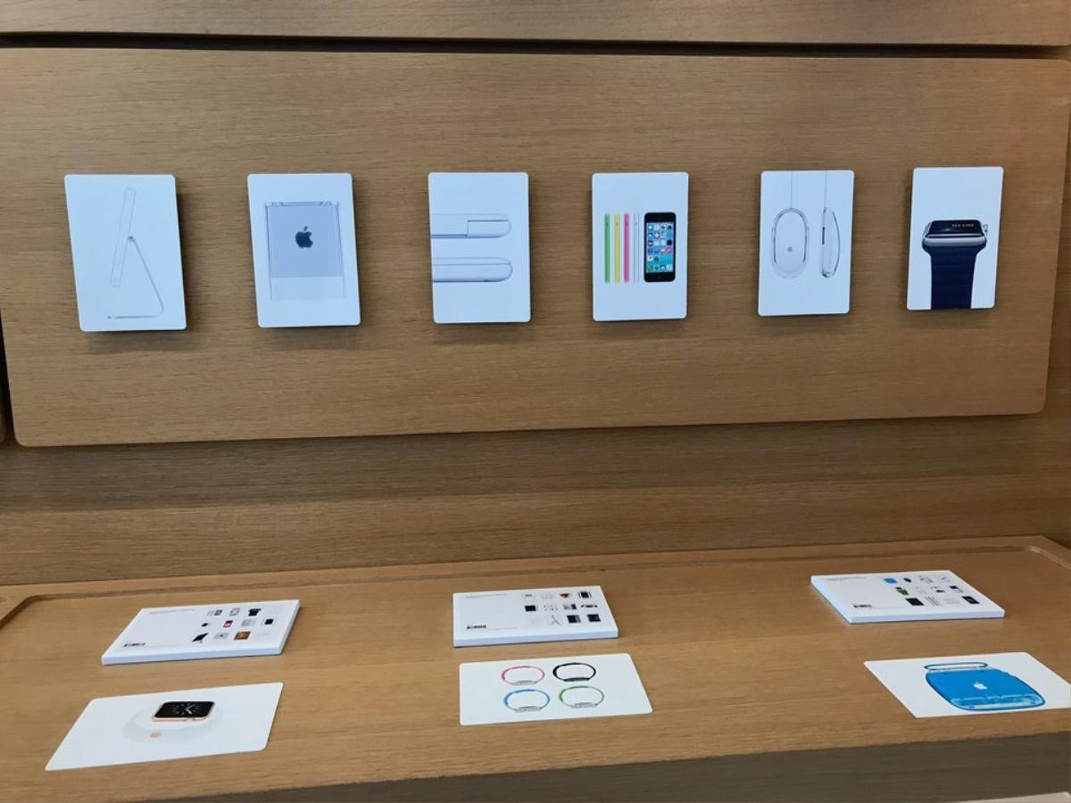 Ghé thăm Apple Store độc nhất vô nhị trên thế giới: Không những bán iPhone mà còn bán cả quần áo trẻ em và mũ lưỡi trai Ảnh 10