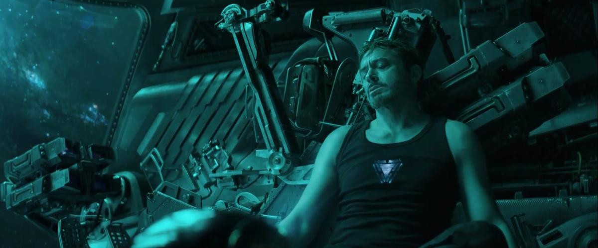 Mổ xẻ trailer mới nhất 'Avengers: Endgame' để tìm những thông tin và câu hỏi dành cho fan Ảnh 22