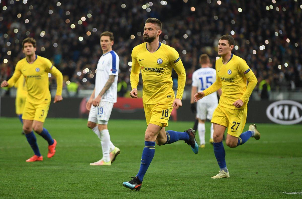 Lập hattrick giúp Chelsea thắng Dinamo Kiev, 'chân gỗ' Giroud sánh ngang với Messi Ảnh 1