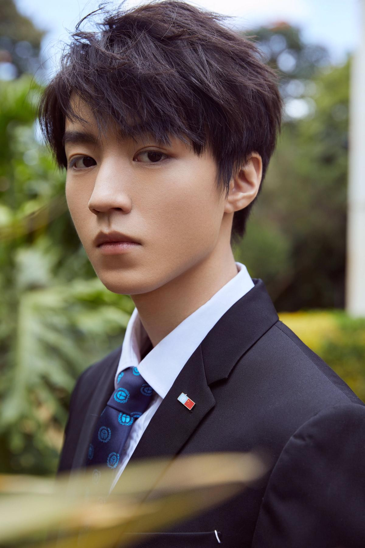 Vương Tuấn Khải (TFBOYS) bừng sáng tại 'Hội nghị môi trường Liên Hiệp Quốc lần thứ 4' Ảnh 7